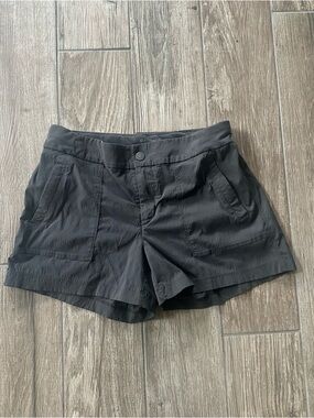 Athleta Dark Olive Green Lightweight Athletic Shorts size 8